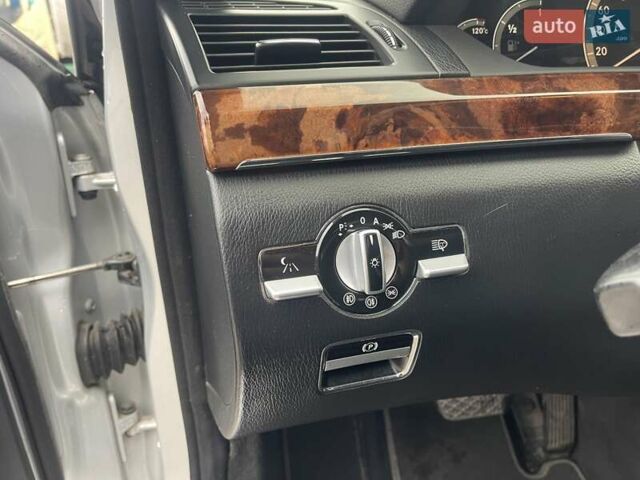 Серый Мерседес С Класс, объемом двигателя 3 л и пробегом 325 тыс. км за 9999 $, фото 17 на Automoto.ua