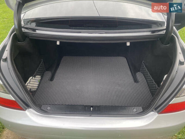 Сірий Мерседес С Клас, об'ємом двигуна 3.5 л та пробігом 245 тис. км за 11000 $, фото 14 на Automoto.ua