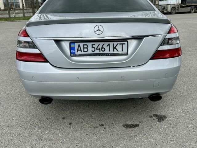 Сірий Мерседес С Клас, об'ємом двигуна 3.5 л та пробігом 243 тис. км за 10900 $, фото 9 на Automoto.ua