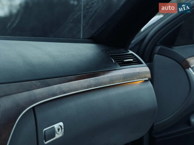 Серый Мерседес С Класс, объемом двигателя 5 л и пробегом 240 тыс. км за 8000 $, фото 29 на Automoto.ua