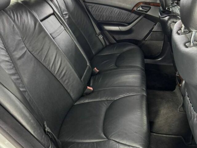 Сірий Мерседес С Клас, об'ємом двигуна 3 л та пробігом 190 тис. км за 2900 $, фото 4 на Automoto.ua