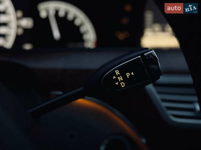 Серый Мерседес С Класс, объемом двигателя 5 л и пробегом 240 тыс. км за 8000 $, фото 33 на Automoto.ua