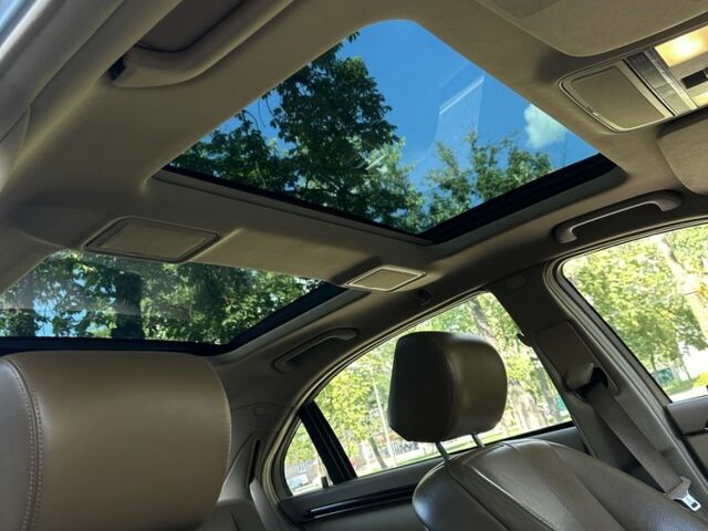 Сірий Мерседес С Клас, об'ємом двигуна 5.5 л та пробігом 312 тис. км за 6300 $, фото 12 на Automoto.ua