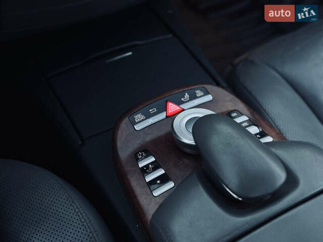 Серый Мерседес С Класс, объемом двигателя 5 л и пробегом 240 тыс. км за 8000 $, фото 25 на Automoto.ua