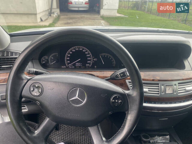 Сірий Мерседес С Клас, об'ємом двигуна 3.5 л та пробігом 245 тис. км за 11000 $, фото 22 на Automoto.ua
