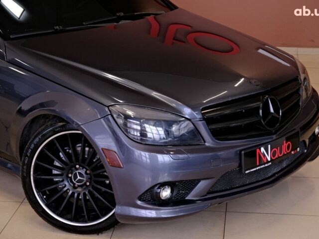 Серый Мерседес С Класс, объемом двигателя 3 л и пробегом 198 тыс. км за 8900 $, фото 2 на Automoto.ua