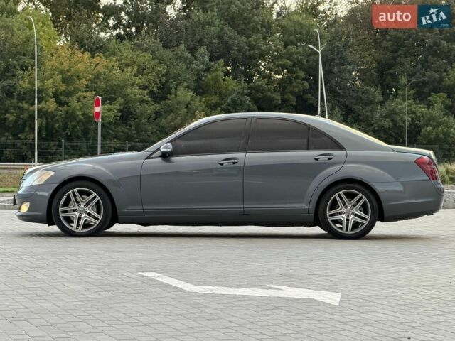 Сірий Мерседес С Клас, об'ємом двигуна 3 л та пробігом 405 тис. км за 10999 $, фото 36 на Automoto.ua