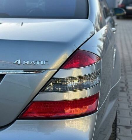 Сірий Мерседес С Клас, об'ємом двигуна 5.5 л та пробігом 250 тис. км за 11500 $, фото 49 на Automoto.ua