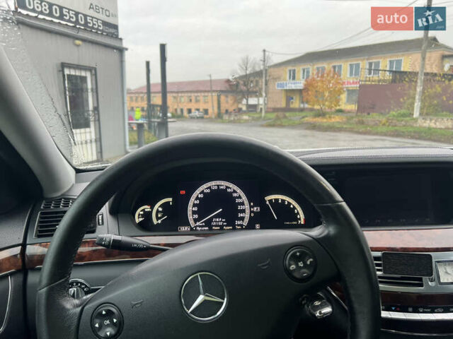 Серый Мерседес С Класс, объемом двигателя 3.5 л и пробегом 131 тыс. км за 10000 $, фото 5 на Automoto.ua