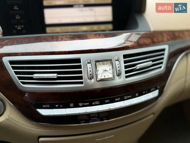 Сірий Мерседес С Клас, об'ємом двигуна 5 л та пробігом 125 тис. км за 11900 $, фото 35 на Automoto.ua