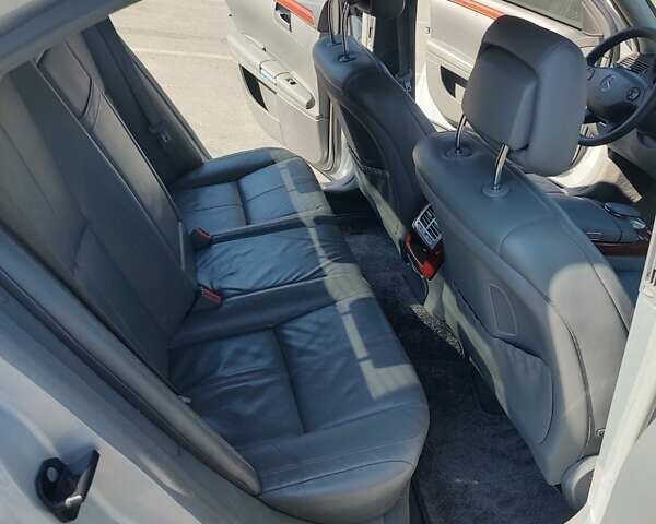 Сірий Мерседес С Клас, об'ємом двигуна 3.5 л та пробігом 340 тис. км за 13400 $, фото 9 на Automoto.ua