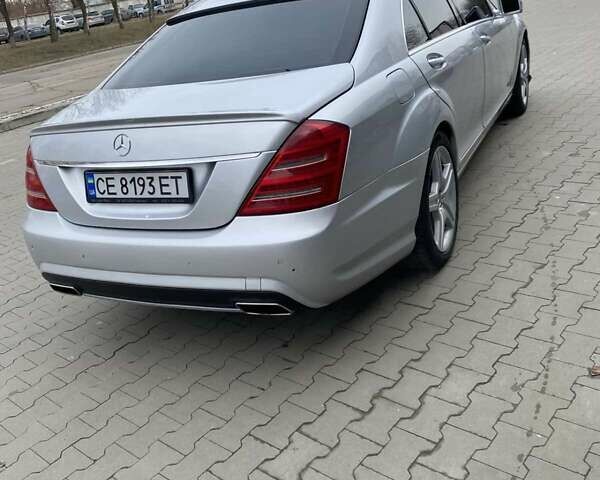 Серый Мерседес С Класс, объемом двигателя 3.5 л и пробегом 230 тыс. км за 11111 $, фото 4 на Automoto.ua