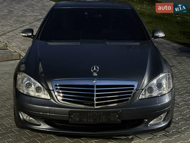 Мерседес С Клас 2008 у Ужгороді на Automoto.ua Сірий Мерседес С Клас, об'ємом двигуна 3 л та пробігом 231 тис. км за 10700 $, фото 17 на Automoto.ua