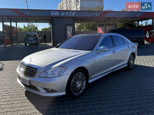 Сірий Мерседес С Клас, об'ємом двигуна 5.46 л та пробігом 283 тис. км за 9550 $, фото 1 на Automoto.ua