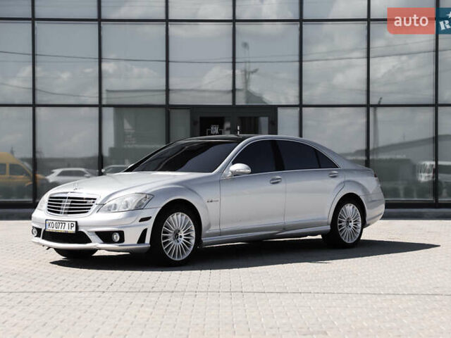 Серый Мерседес С Класс, объемом двигателя 6.2 л и пробегом 177 тыс. км за 15500 $, фото 1 на Automoto.ua