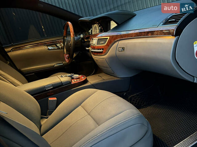 Мерседес С Клас 2008 у Ужгороді на Automoto.ua Сірий Мерседес С Клас, об'ємом двигуна 3 л та пробігом 231 тис. км за 10700 $, фото 65 на Automoto.ua