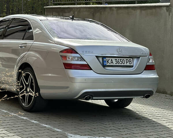 Мерседес С Клас 2008 у Тернополі на Automoto.ua Сірий Мерседес С Клас, об'ємом двигуна 5.5 л та пробігом 225 тис. км за 12500 $, фото 4 на Automoto.ua