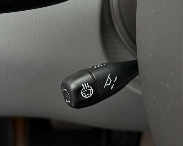 Сірий Мерседес С Клас, об'ємом двигуна 5.46 л та пробігом 314 тис. км за 8500 $, фото 27 на Automoto.ua