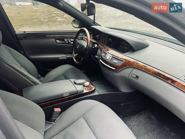 Сірий Мерседес С Клас, об'ємом двигуна 3 л та пробігом 232 тис. км за 12300 $, фото 14 на Automoto.ua