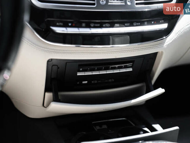 Серый Мерседес С Класс, объемом двигателя 6.2 л и пробегом 177 тыс. км за 15500 $, фото 37 на Automoto.ua