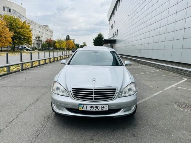 Сірий Мерседес С Клас, об'ємом двигуна 5.5 л та пробігом 238 тис. км за 9800 $, фото 1 на Automoto.ua