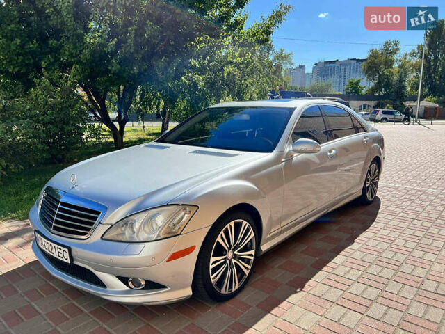 Серый Мерседес С Класс, объемом двигателя 5.5 л и пробегом 264 тыс. км за 9900 $, фото 14 на Automoto.ua