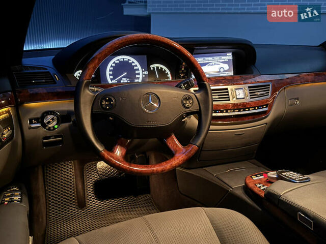 Мерседес С Клас 2008 у Ужгороді на Automoto.ua Сірий Мерседес С Клас, об'ємом двигуна 3 л та пробігом 231 тис. км за 10700 $, фото 91 на Automoto.ua