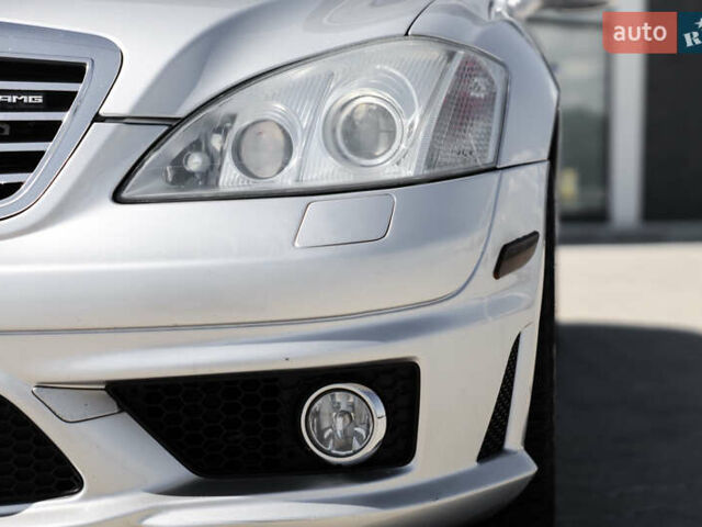 Серый Мерседес С Класс, объемом двигателя 6.2 л и пробегом 177 тыс. км за 15500 $, фото 10 на Automoto.ua