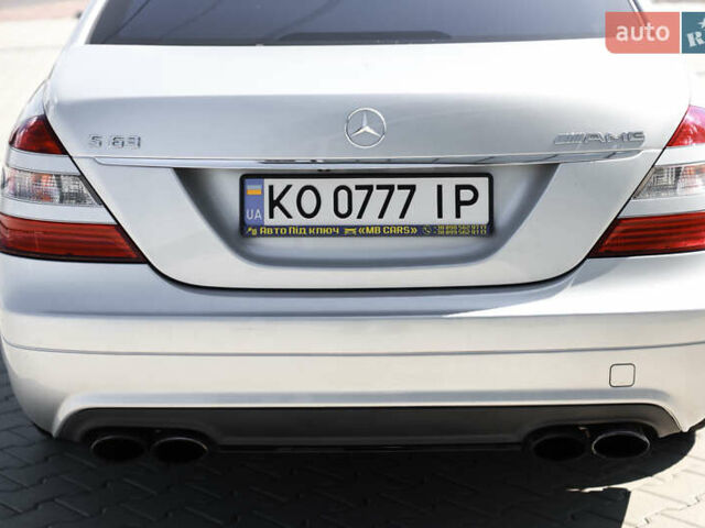 Серый Мерседес С Класс, объемом двигателя 6.2 л и пробегом 177 тыс. км за 15500 $, фото 13 на Automoto.ua