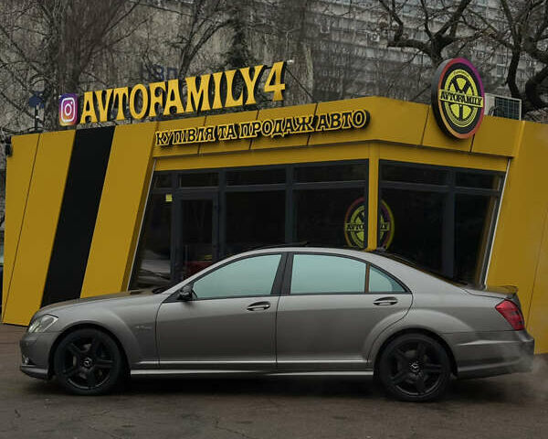 Сірий Мерседес С Клас, об'ємом двигуна 5.46 л та пробігом 314 тис. км за 8500 $, фото 7 на Automoto.ua