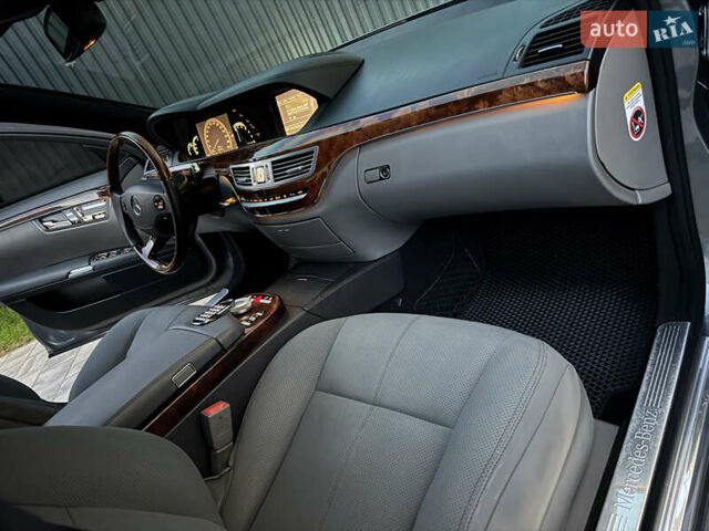 Мерседес С Клас 2008 у Ужгороді на Automoto.ua Сірий Мерседес С Клас, об'ємом двигуна 3 л та пробігом 231 тис. км за 10700 $, фото 50 на Automoto.ua