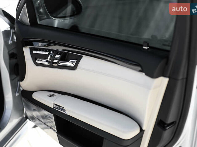 Серый Мерседес С Класс, объемом двигателя 6.2 л и пробегом 177 тыс. км за 15500 $, фото 51 на Automoto.ua