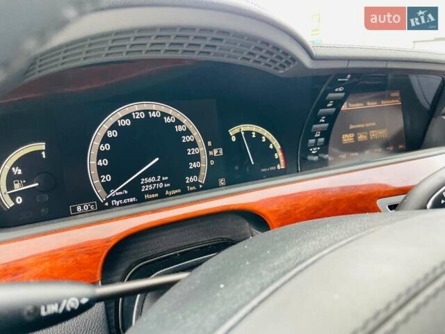 Сірий Мерседес С Клас, об'ємом двигуна 2.99 л та пробігом 215 тис. км за 12100 $, фото 6 на Automoto.ua