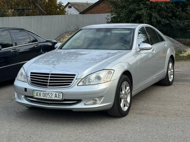 Серый Мерседес С Класс, объемом двигателя 4.7 л и пробегом 395 тыс. км за 8999 $, фото 2 на Automoto.ua