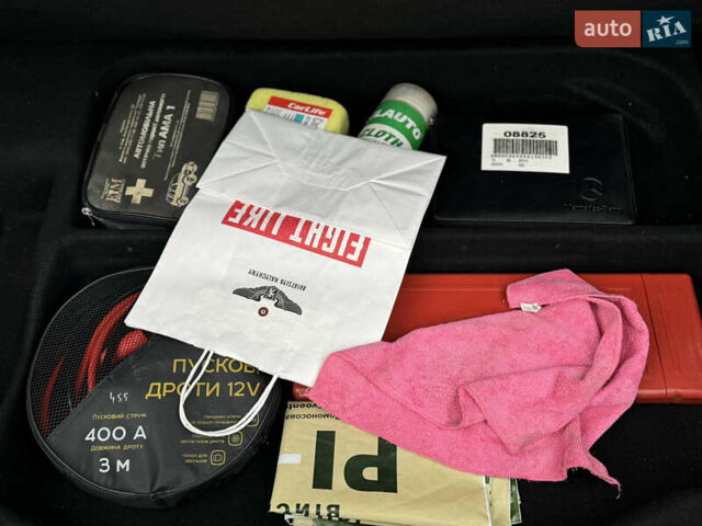 Серый Мерседес С Класс, объемом двигателя 5.5 л и пробегом 203 тыс. км за 14900 $, фото 16 на Automoto.ua