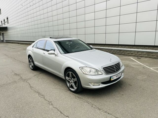 Сірий Мерседес С Клас, об'ємом двигуна 5.5 л та пробігом 238 тис. км за 9800 $, фото 2 на Automoto.ua