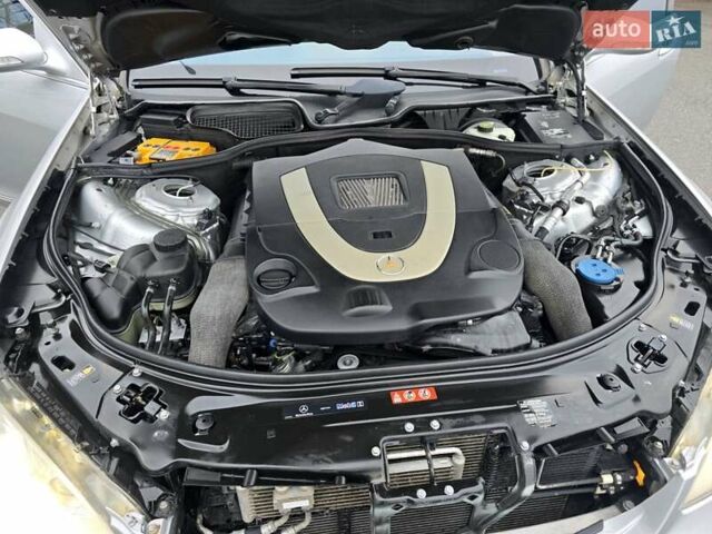 Серый Мерседес С Класс, объемом двигателя 5.5 л и пробегом 260 тыс. км за 10800 $, фото 3 на Automoto.ua