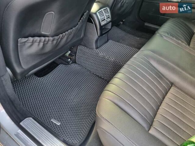 Мерседес С Класс 2008 в Ровно на Automoto.ua Серый Мерседес С Класс, объемом двигателя 5.5 л и пробегом 207 тыс. км за 12999 $, фото 13 на Automoto.ua