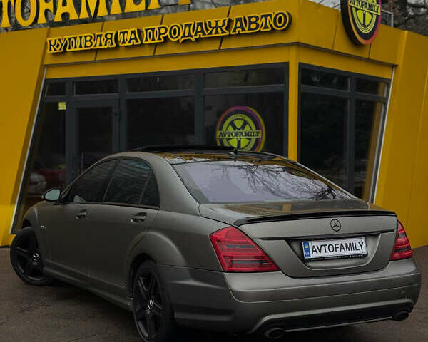 Сірий Мерседес С Клас, об'ємом двигуна 5.46 л та пробігом 314 тис. км за 8500 $, фото 5 на Automoto.ua