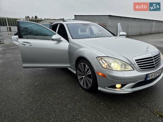 Серый Мерседес С Класс, объемом двигателя 5.5 л и пробегом 260 тыс. км за 10800 $, фото 12 на Automoto.ua