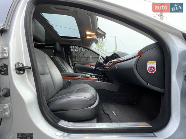 Мерседес С Клас 2008 у Києві на Automoto.ua Сірий Мерседес С Клас, об'ємом двигуна 3.5 л та пробігом 330 тис. км за 10000 $, фото 6 на Automoto.ua