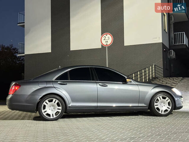 Мерседес С Клас 2008 у Ужгороді на Automoto.ua Сірий Мерседес С Клас, об'ємом двигуна 3 л та пробігом 231 тис. км за 10700 $, фото 4 на Automoto.ua