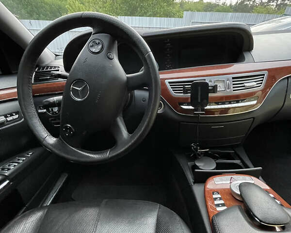 Мерседес С Клас 2008 у Києві на Automoto.ua Сірий Мерседес С Клас, об'ємом двигуна 3.5 л та пробігом 330 тис. км за 10000 $, фото 3 на Automoto.ua