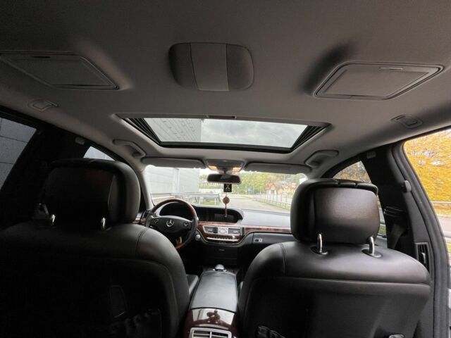 Сірий Мерседес С Клас, об'ємом двигуна 5.5 л та пробігом 238 тис. км за 9800 $, фото 9 на Automoto.ua