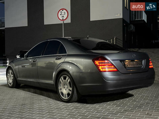 Мерседес С Клас 2008 у Ужгороді на Automoto.ua Сірий Мерседес С Клас, об'ємом двигуна 3 л та пробігом 231 тис. км за 10700 $, фото 45 на Automoto.ua