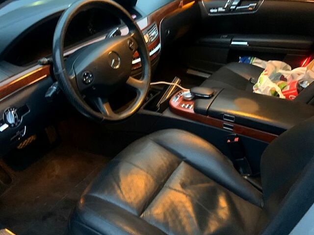 Сірий Мерседес С Клас, об'ємом двигуна 3.5 л та пробігом 340 тис. км за 10800 $, фото 6 на Automoto.ua