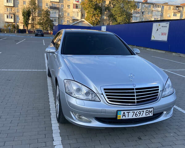 Сірий Мерседес С Клас, об'ємом двигуна 3.5 л та пробігом 368 тис. км за 9500 $, фото 1 на Automoto.ua