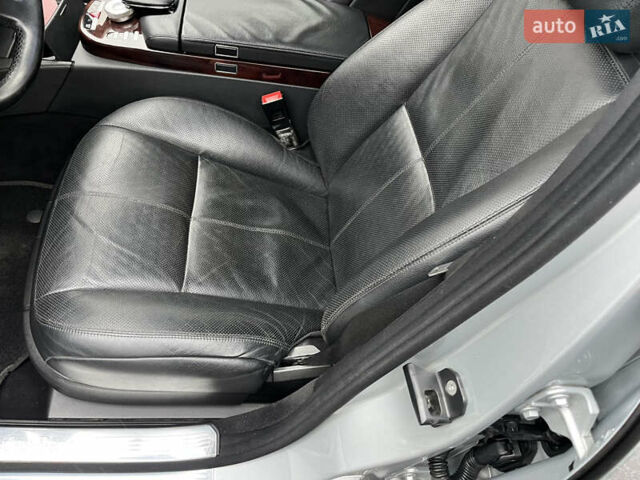 Серый Мерседес С Класс, объемом двигателя 2.99 л и пробегом 380 тыс. км за 11800 $, фото 19 на Automoto.ua