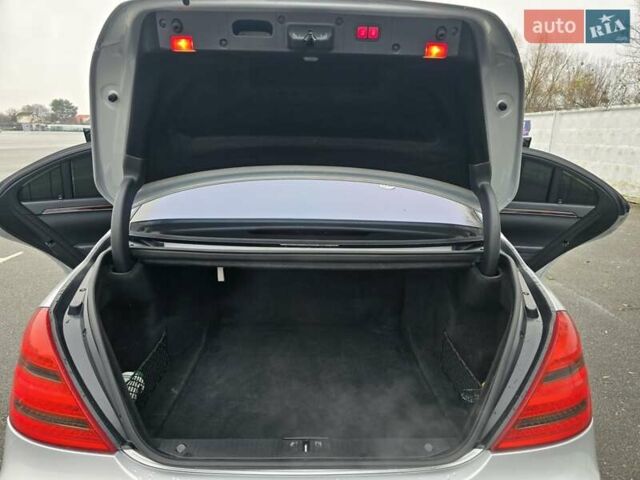 Серый Мерседес С Класс, объемом двигателя 5.5 л и пробегом 260 тыс. км за 10800 $, фото 8 на Automoto.ua