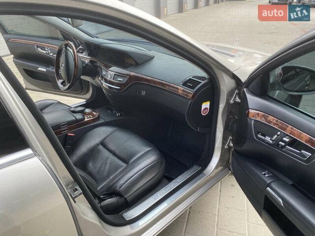 Мерседес С Класс 2008 в Житомире на Automoto.ua Серый Мерседес С Класс, объемом двигателя 3 л и пробегом 418 тыс. км за 10700 $, фото 13 на Automoto.ua